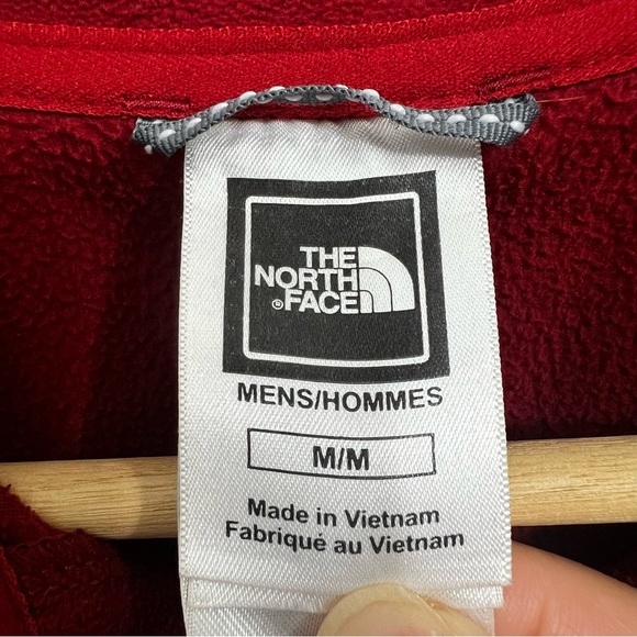 North Face Men’s 1/4 Quarter Zip M Red Fleece Hiking Outdoor Gym Travel Jacket - Picture 9 of 12